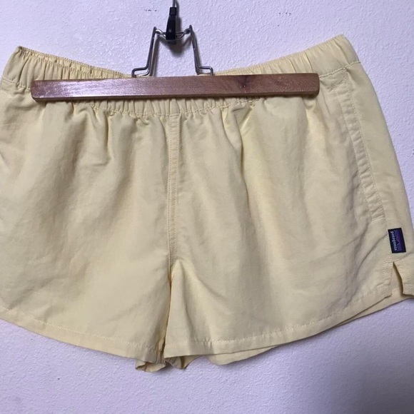 Patagonia Pants - Patagonia barely baggies